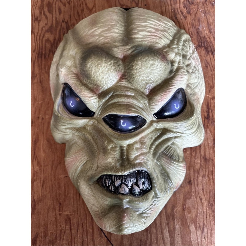 VTG 1990's Rubie's Costumes Halloween 3 Eyed Alien Large Plastic Mask 18" X 14"
